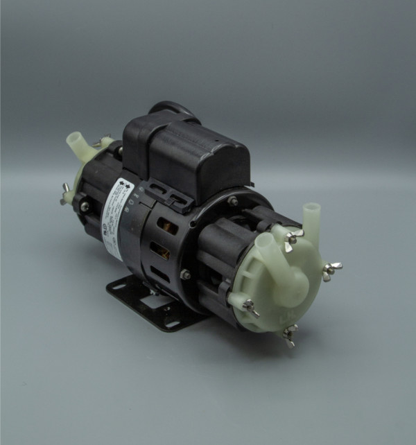March Pump’s 802 Dual Head centrifugal sealless magnetic drive pumps ideal for chemical transfer.