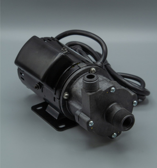 March Pump’s 809-PL-HS-C centrifugal sealless magnetic drive pumps ideal for hot water applications.