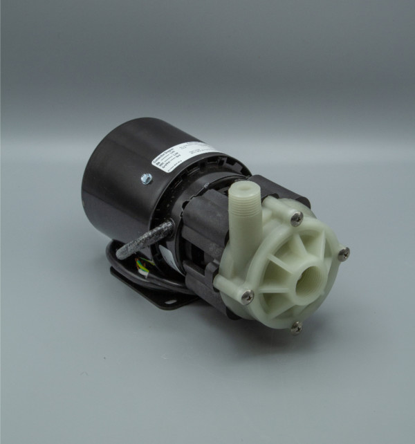 March Pump’s AC-3CP-MD centrifugal sealless magnetic drive pumps ideal for industrial applications.