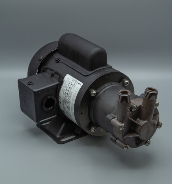 March Pump’s TE-MDX-MT3 centrifugal sealless magnetic drive pumps ideal for chemical applications.