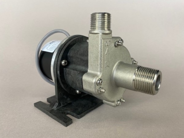 March Pump’s 809-SS-HS-C centrifugal sealless magnetic drive pumps with DC brushless motor.
